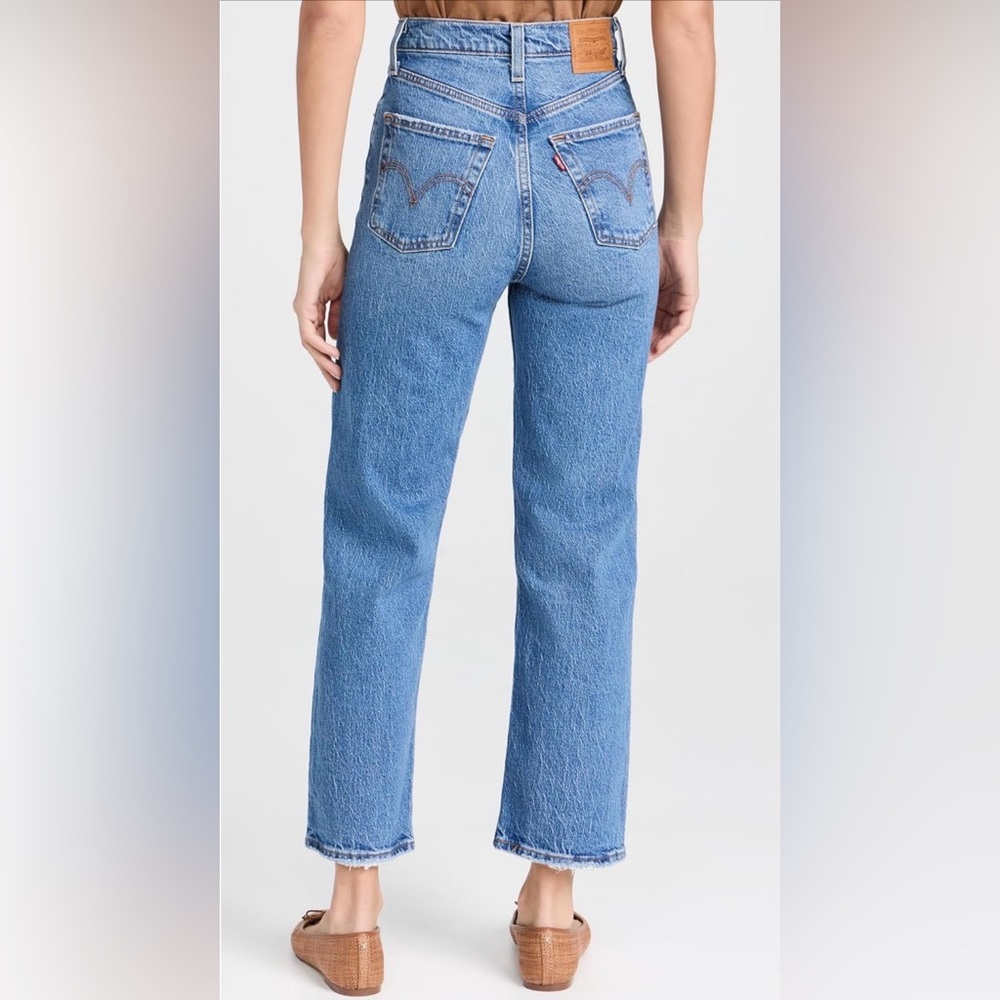 Levi’s | Ribcage Straight Ankle Jeans - Picture 4 of 7